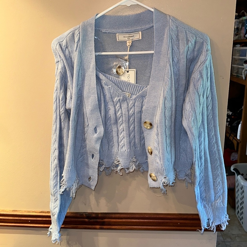 NWT Women’s sweater with matching cropped tank
